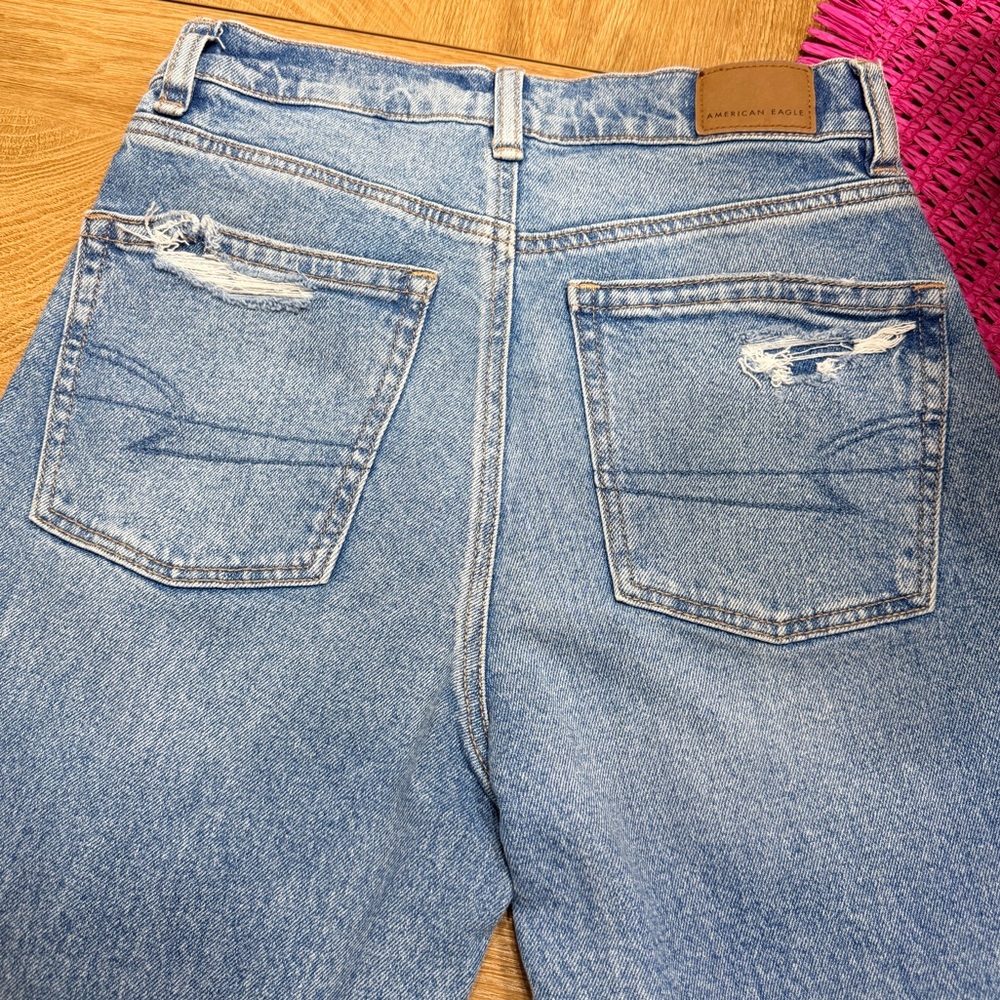 American Eagle Outfitters Ripped Light Blue Boyfriend Jeans - Picture 7 of 9